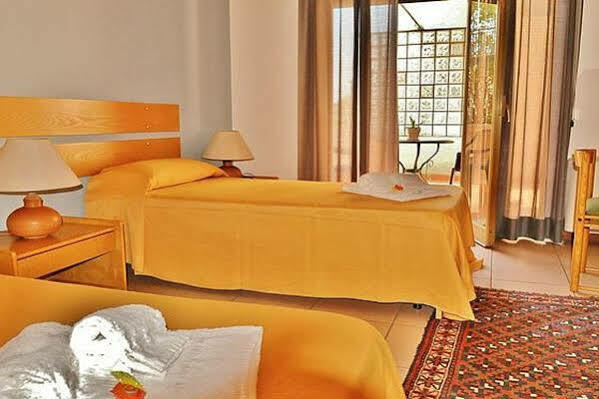 Hotel Rasula Alta Gravina di Catania Exteriör bild